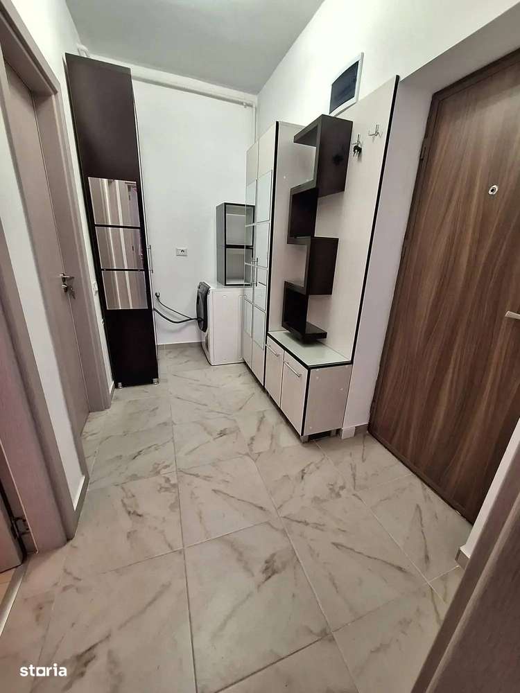 Studio luminos cu terasă mare| parcare – mutare imediată-1