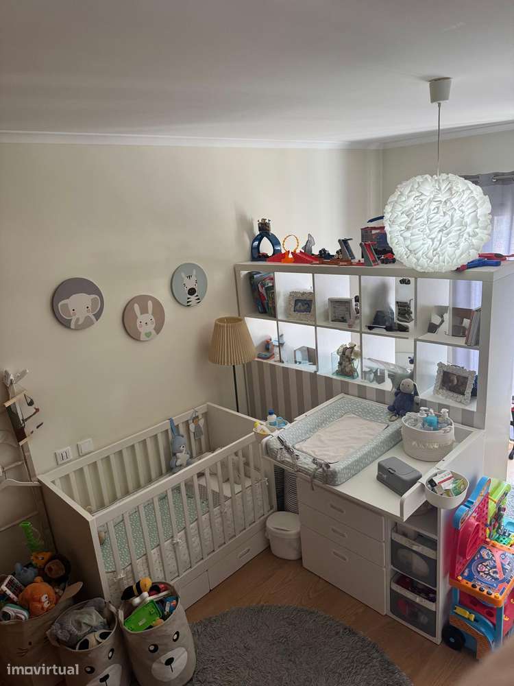 Apartamento T3 com 3 casas de banho e garagem-6