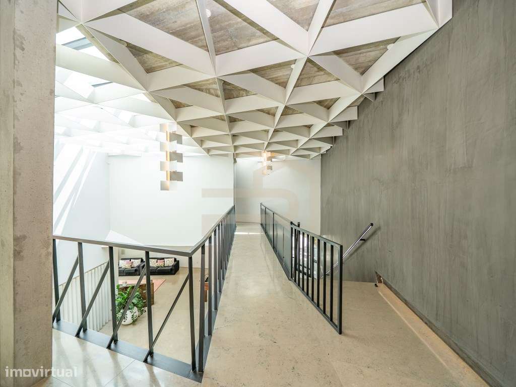Exclusiva Moradia de Luxo com Design Contemporâneo-28