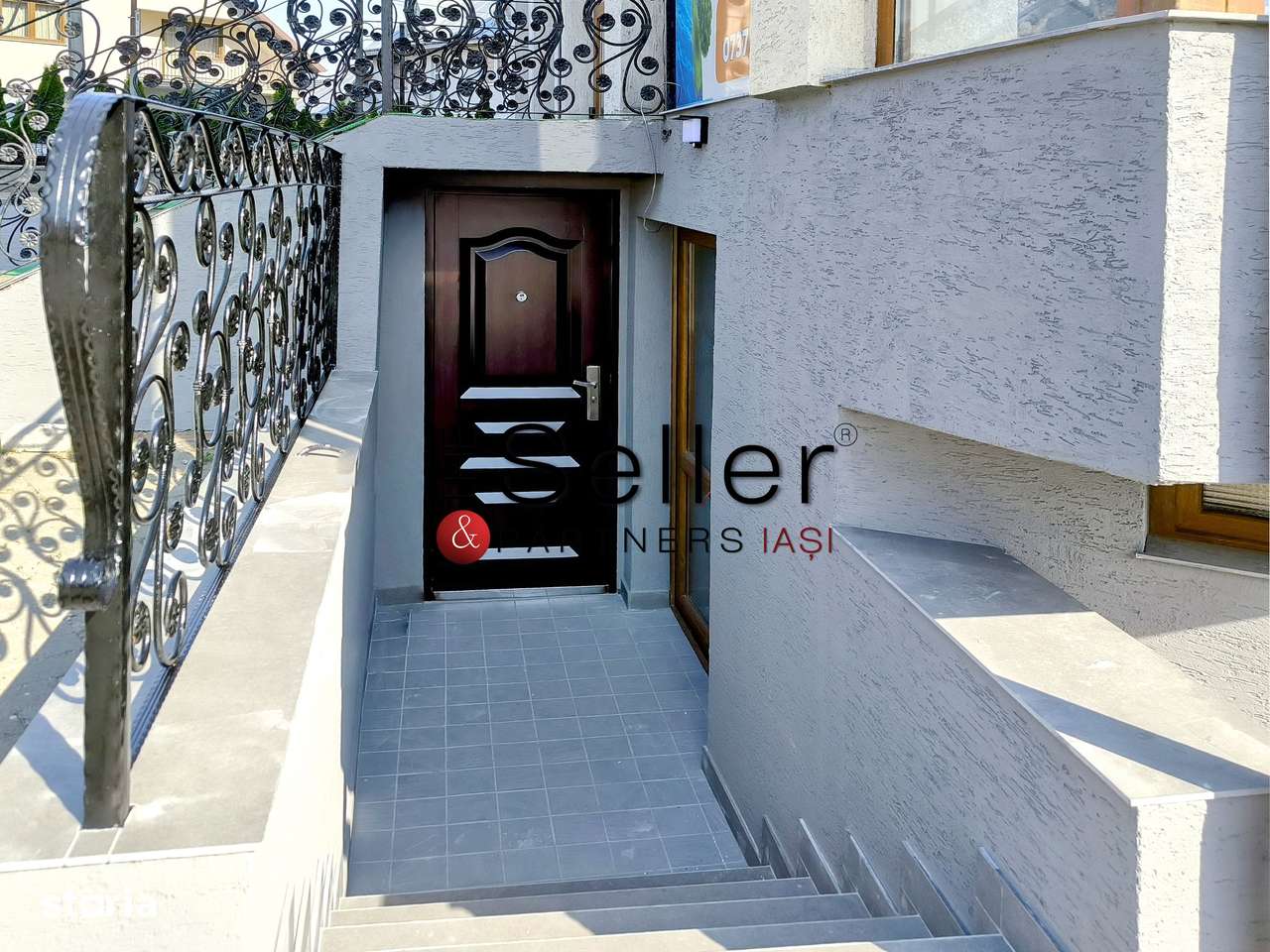 700 euro/mp. Spațiu comercial la strada principala. Negociabil.-1