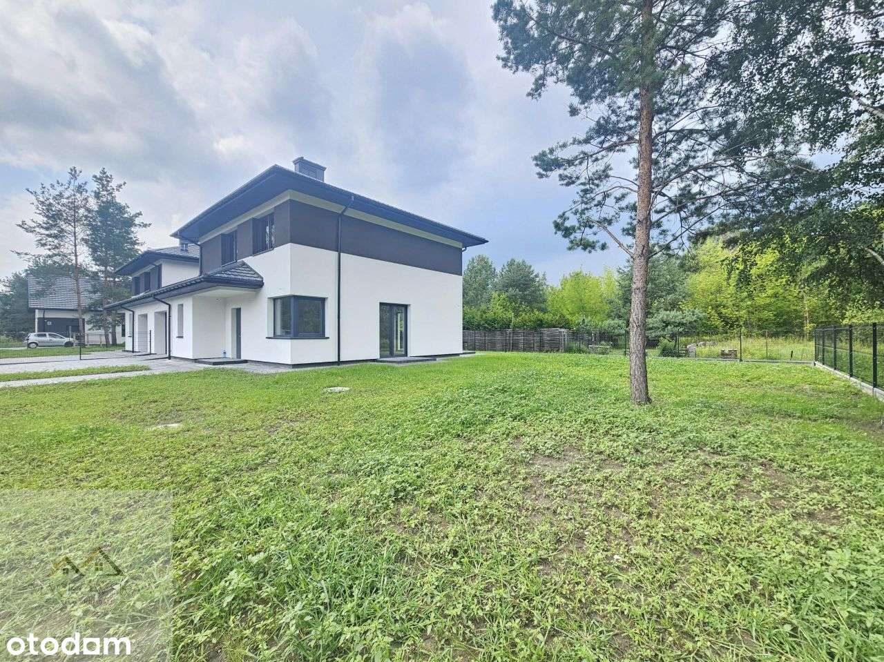 "Dom Z Duża Działką"-2