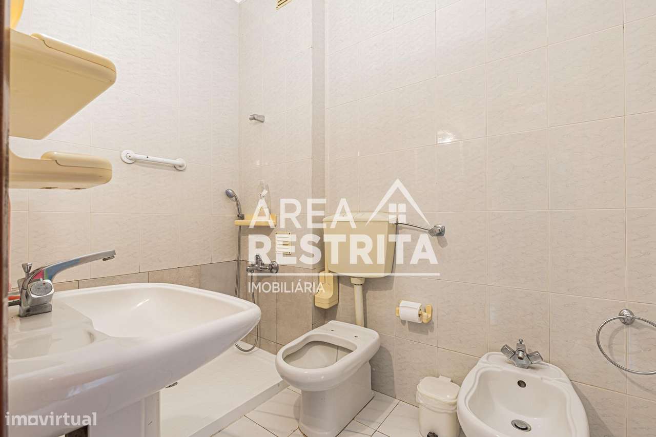 Apartamento T3 Alto do Seixalinho,  Barreiro-12