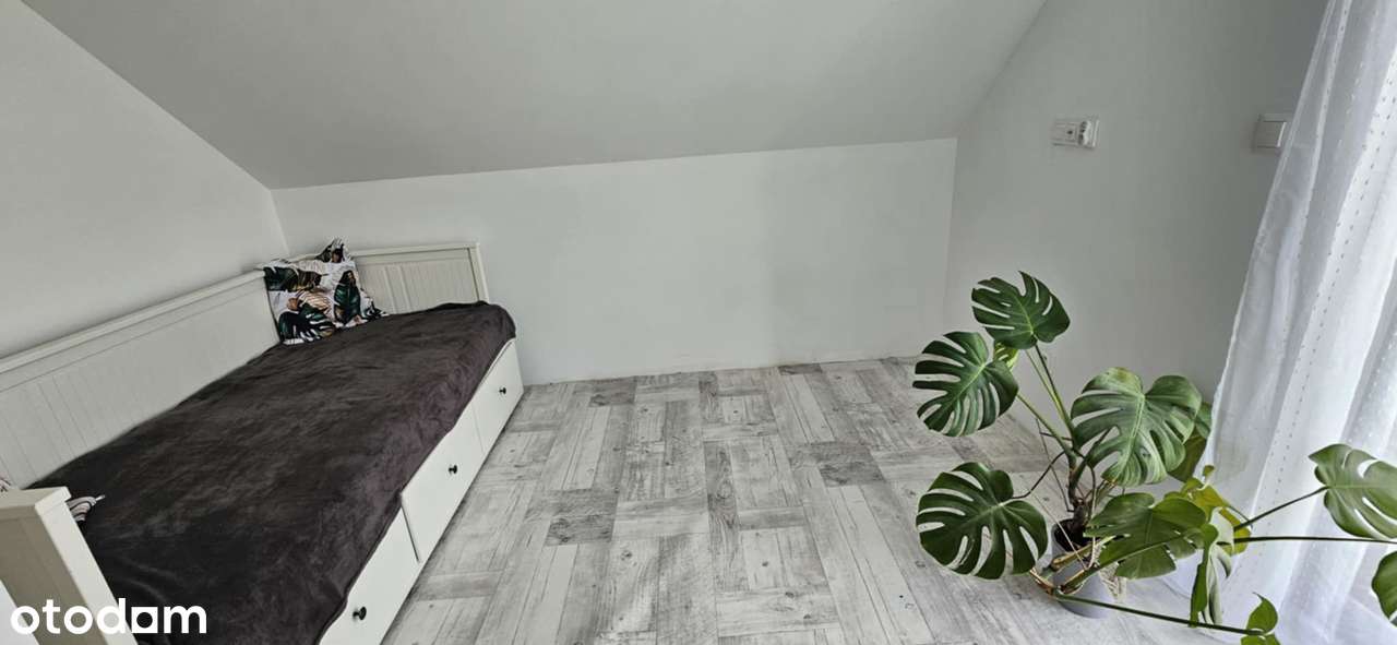 Dom z garażem 4 sypialnie super dla rodziny! Nowa cena do 15.01.2026-13