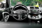 Toyota RAV4 2.2 D-4D Premium - 18