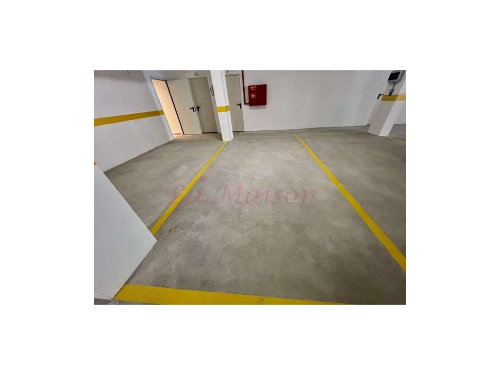 3 Apartamentos T2+1-36