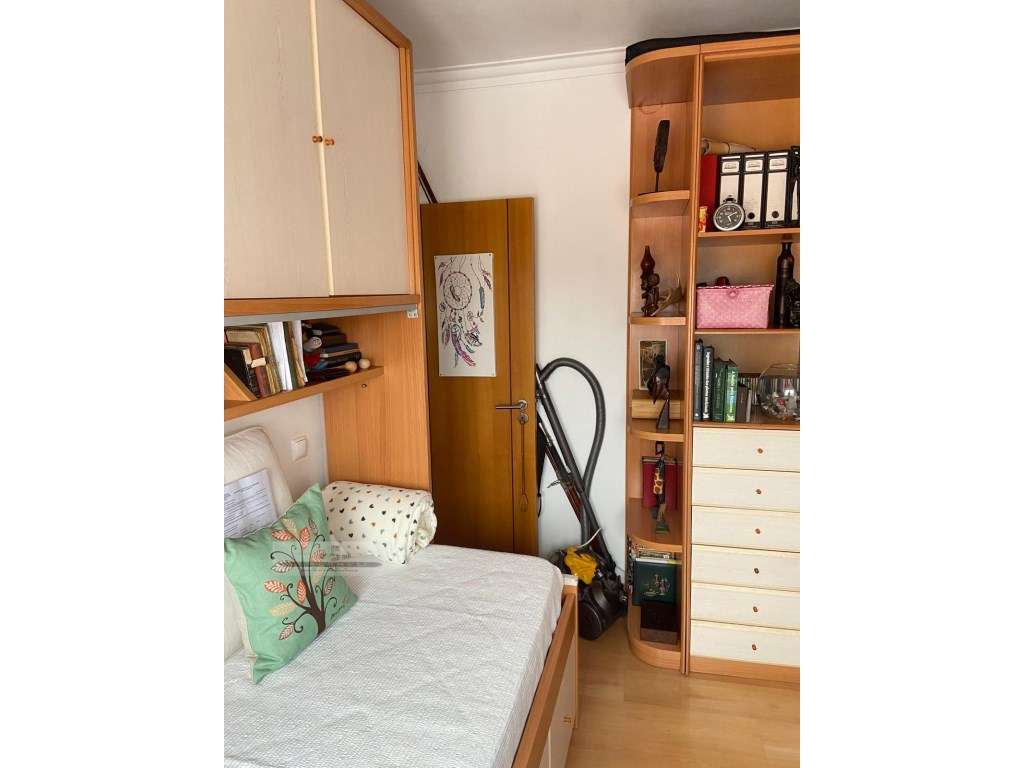 Apartamento T3 no Botequim, Charneca da Caparica-12