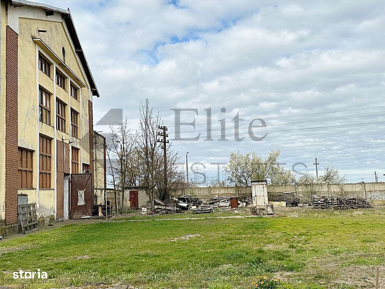 Hala cu teren de vanzare in zona Garii din Salonta - Imagine principală: 2/6