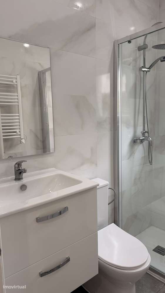 Moradia T2 remodelada com jardim e estacionamento – Alcabideche - Grande imagem: 3/13