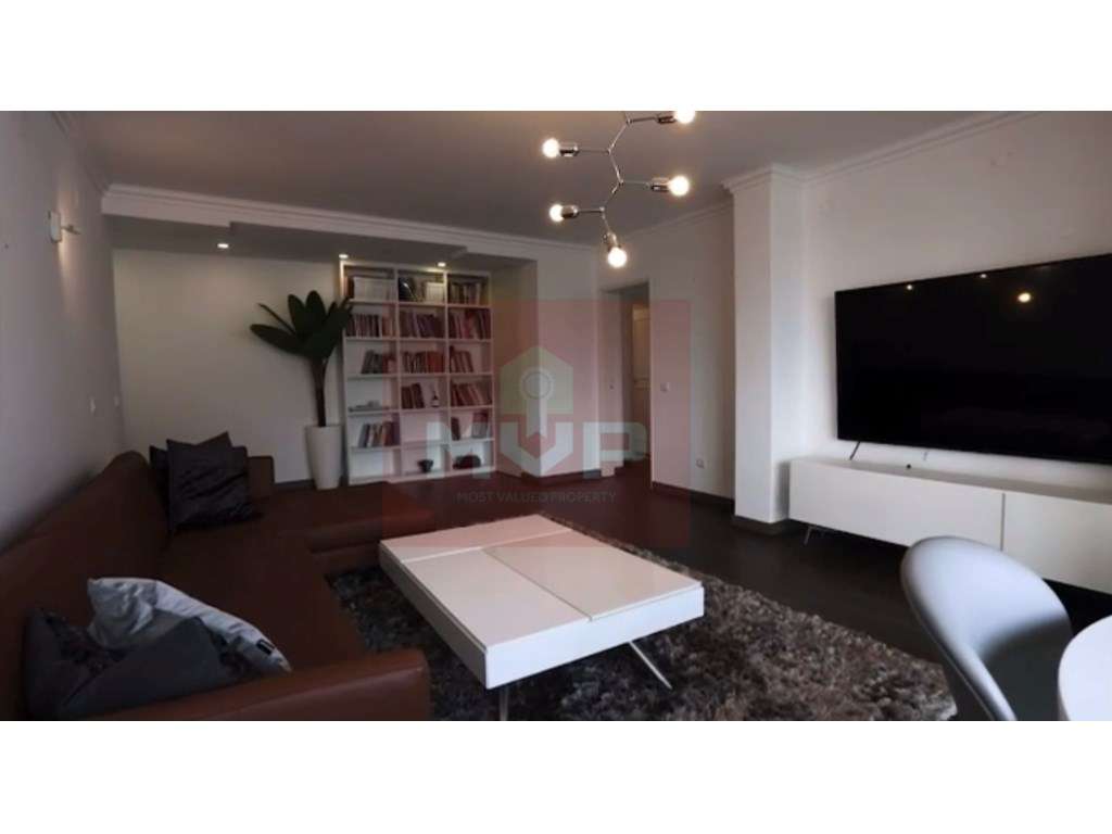 T3 renovado próximo do mercado de Faro - Grande imagem: 3/20