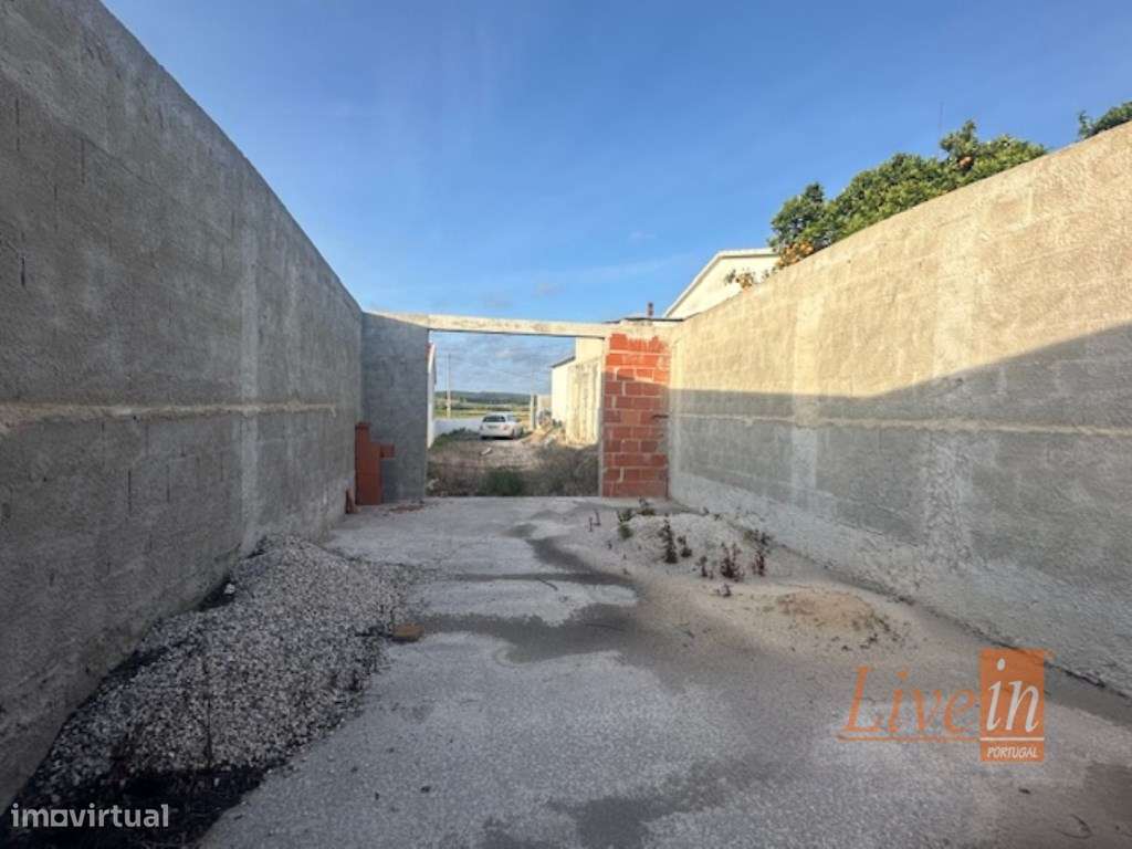 Terreno com Armazém junto a Campelos - Grande imagem: 5/9