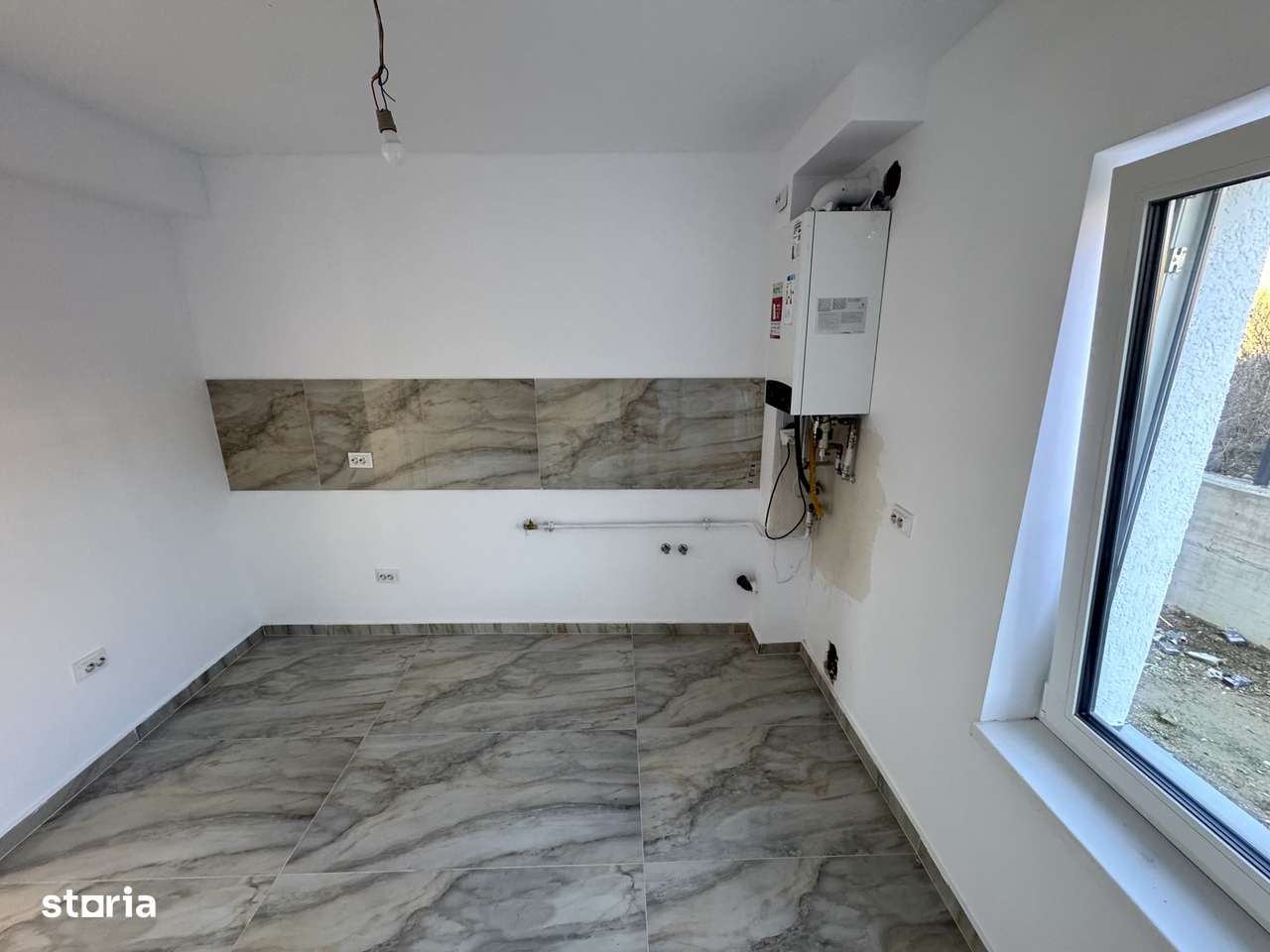 CANALIZARE! Incalz in pard! Vila 4 camere, Bucium - Barnova - Imagine principală: 4/10