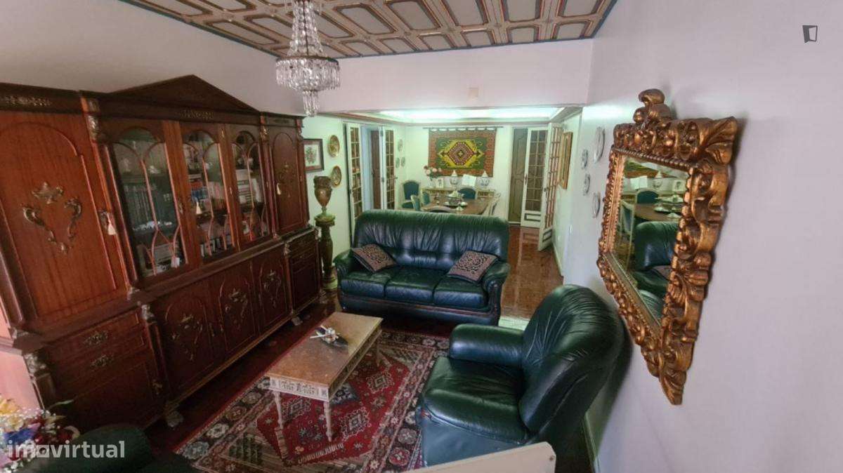 Quarto - localizado em Setubal - Grande imagem: 5/19