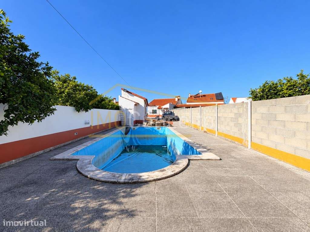 MORADIA T3 COM 2 ANEXOS| PISCINA| EXCELENTE LOCALIZAÇÃO E POTENCIAL...-19
