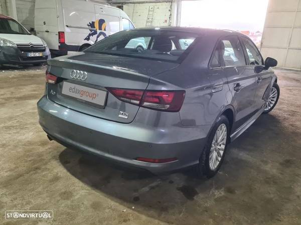 Audi A3 Limousine 1.6 TDI Business Line Attraction Ultra - 2