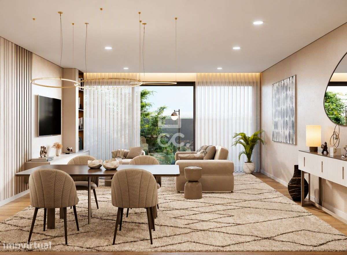 Moradia T3+1 nova, com jardim e terraço, em condomínio privativo com p-22