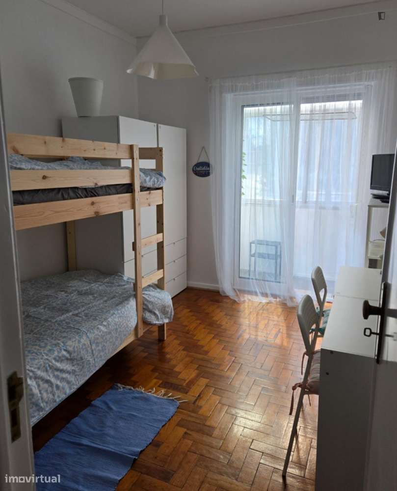 Cama - localizado em Amadora Lisbon - Grande imagem: 5/7