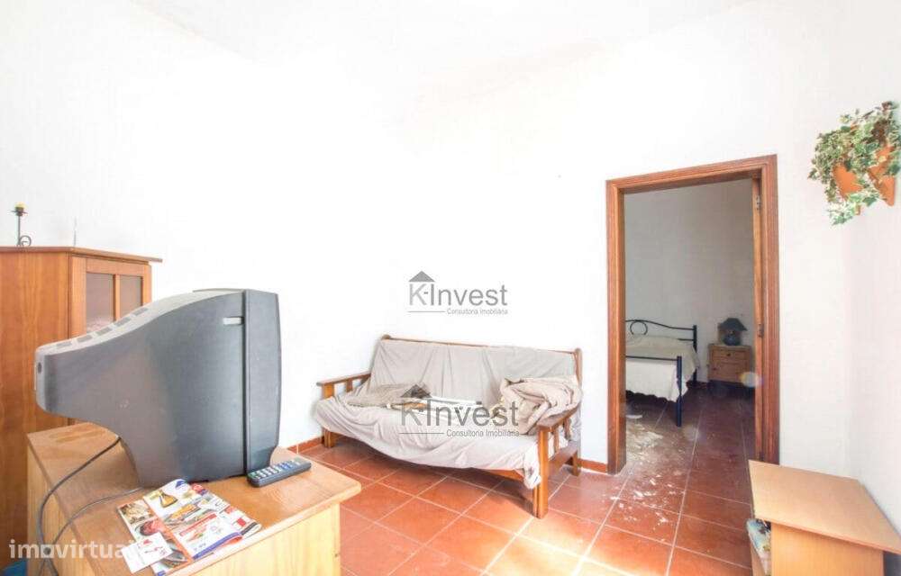 Prédio para remodelação - Carvoeiro-5