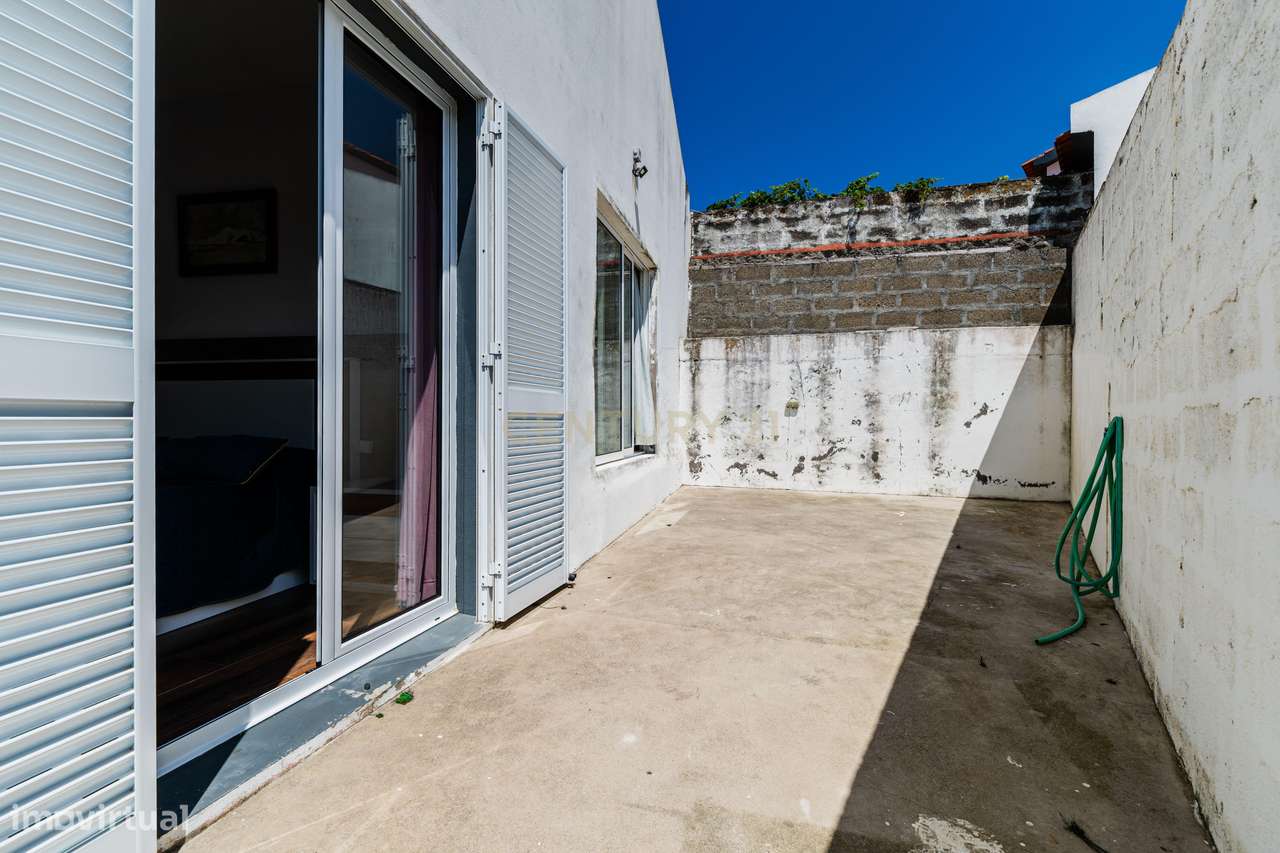 Moradia T5 no Coração da Ribeira Grande-15