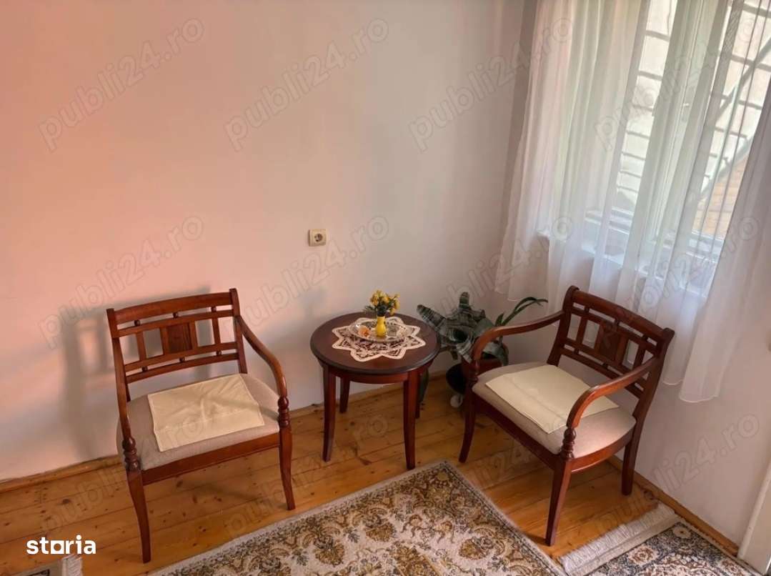 Casa singur in curte in Orasul de Jos-2