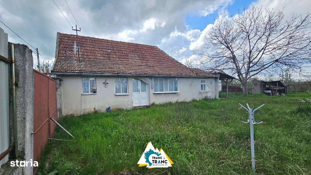 Casă cu 2 camere în stil tradițional, în Iratoșu - Imagine principală: 4/20