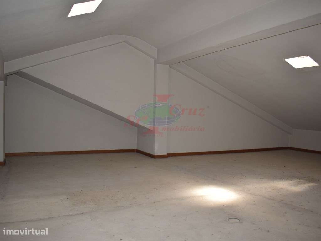 Apartamento T4 - Santa Clara-30