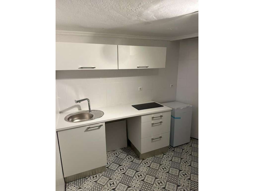 T2+1 localizado Campo de Ourique com rentabilidade de 1.700,00€/mês. - Grande imagem: 4/19