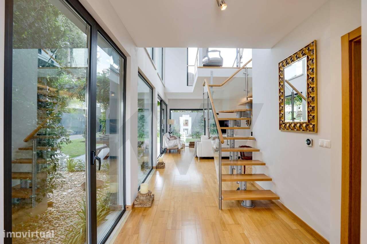 Moradia Contemporânea T3+1 com Piscina em Condomínio Fechado Exclusivo-31