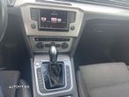 Volkswagen Passat Variant 2.0 TDI DSG 4Motion Comfortline - 11