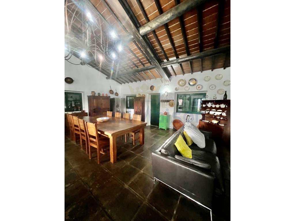 Vende-se Moradia T3 c/ Piscina em Vila Boim-6