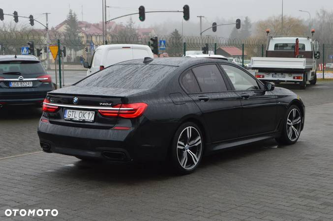 BMW Seria 7 740d xDrive - 5