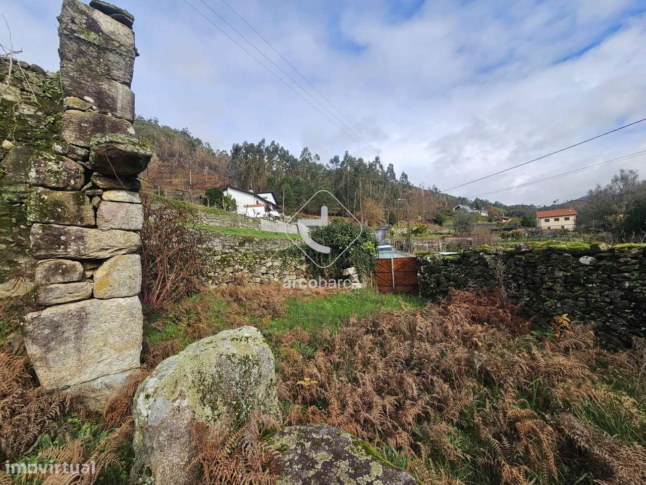 Propriedade para restauro - Loureda - Arcos de Valdevez-36
