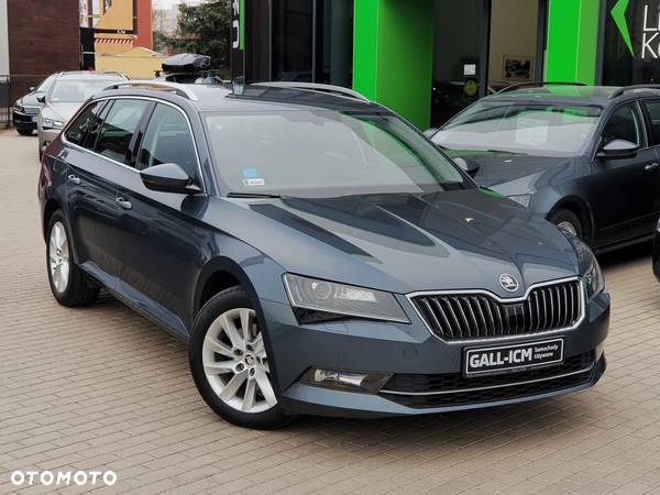 Skoda Superb 2.0 TDI Ambition DSG - 4