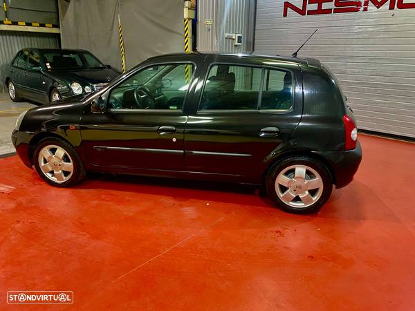 Renault Clio 1.2 16V Privilège - 8