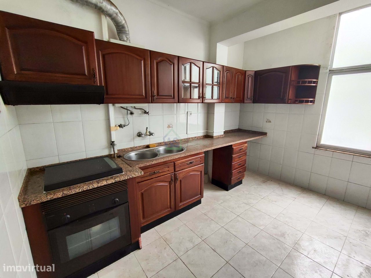 APARTAMENTO T2 NA BAIXA DA BANHEIRA