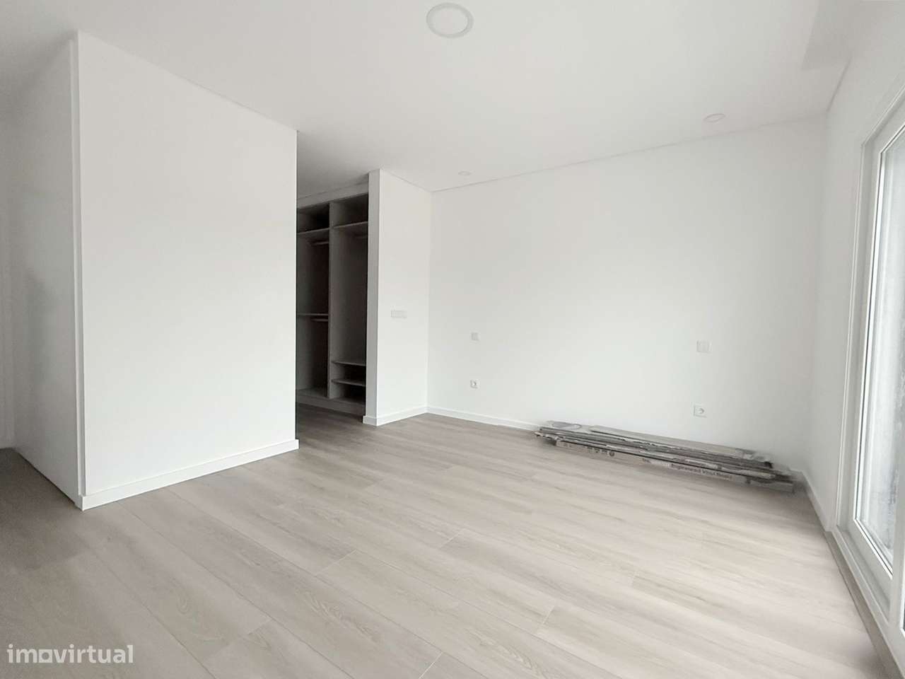 Moradia térrea isolada T3 + 1 no Pinhal do General em Fernão Ferro - Grande imagem: 4/15