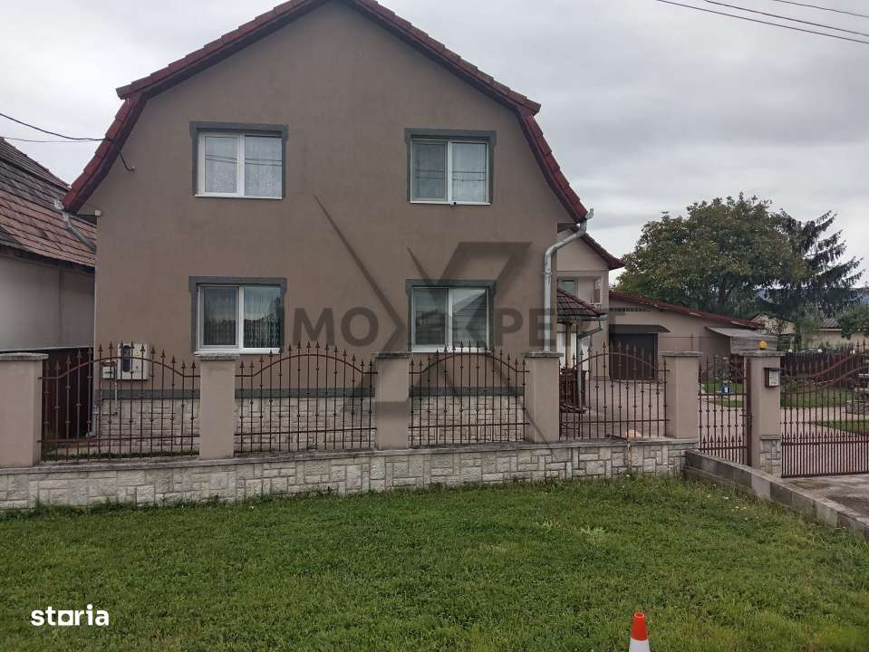 Oferim spre vanzare 2 case individuale intr-o curte generoasa, Mihai V - Imagine principală: 2/13