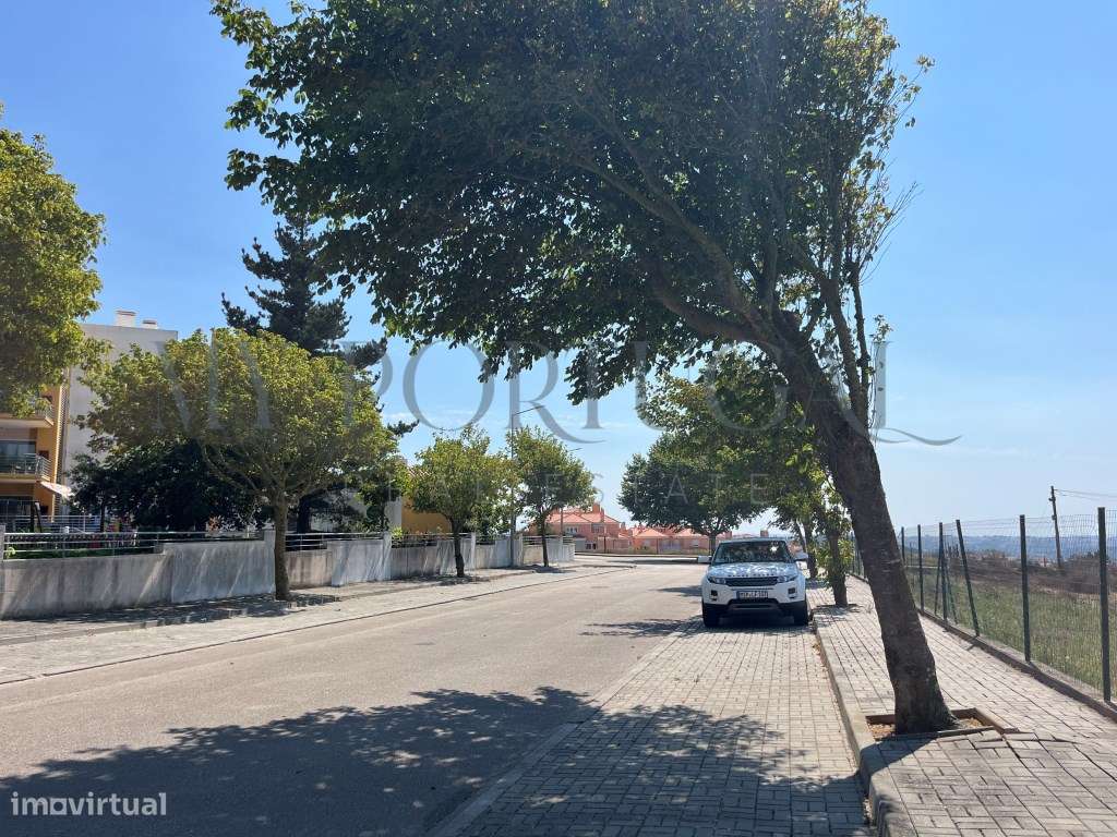 Oportunidade Única de Investimento em Mafra: Terreno para Empreendi...-12