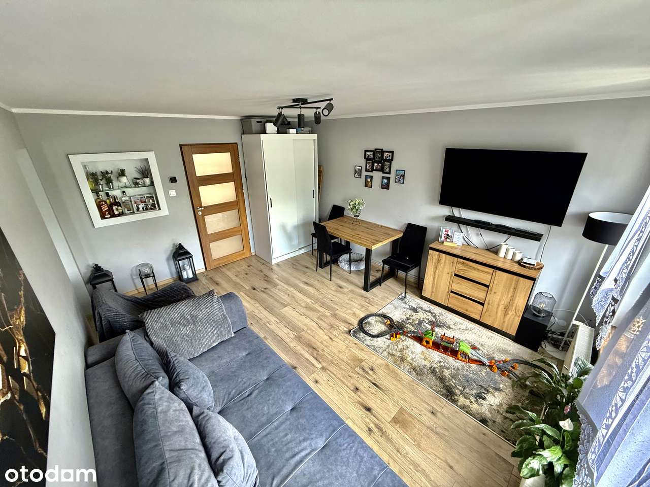 Przestronne 4 pokojowe mieszkanie, blisko centrum Gliwic-0