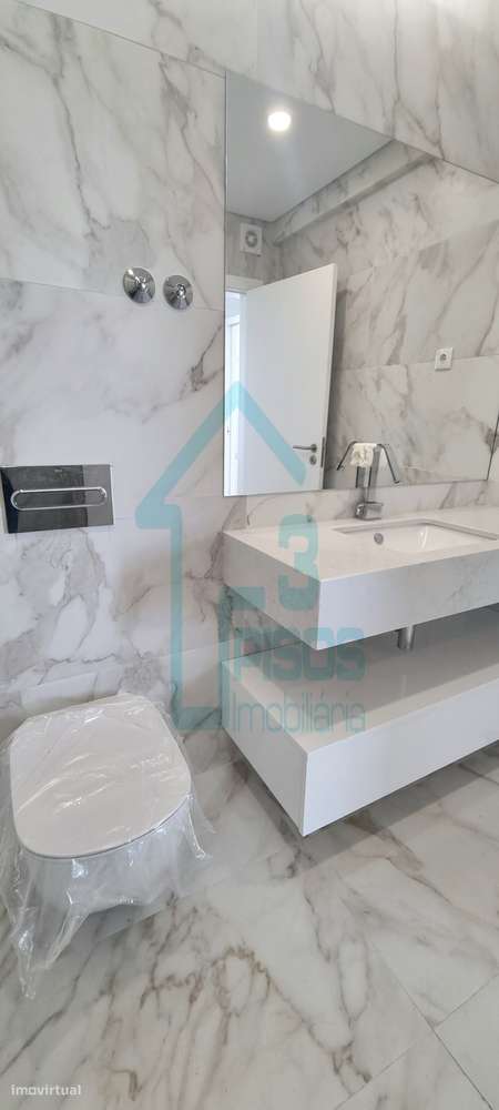 Moradia V4+1 com piscina - Costa da Caparica - Almada-34