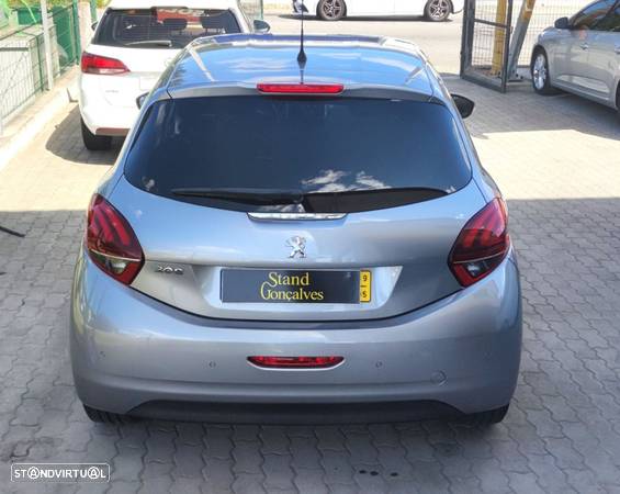 Peugeot 208 1.2 PureTech Style EAT6 - 21