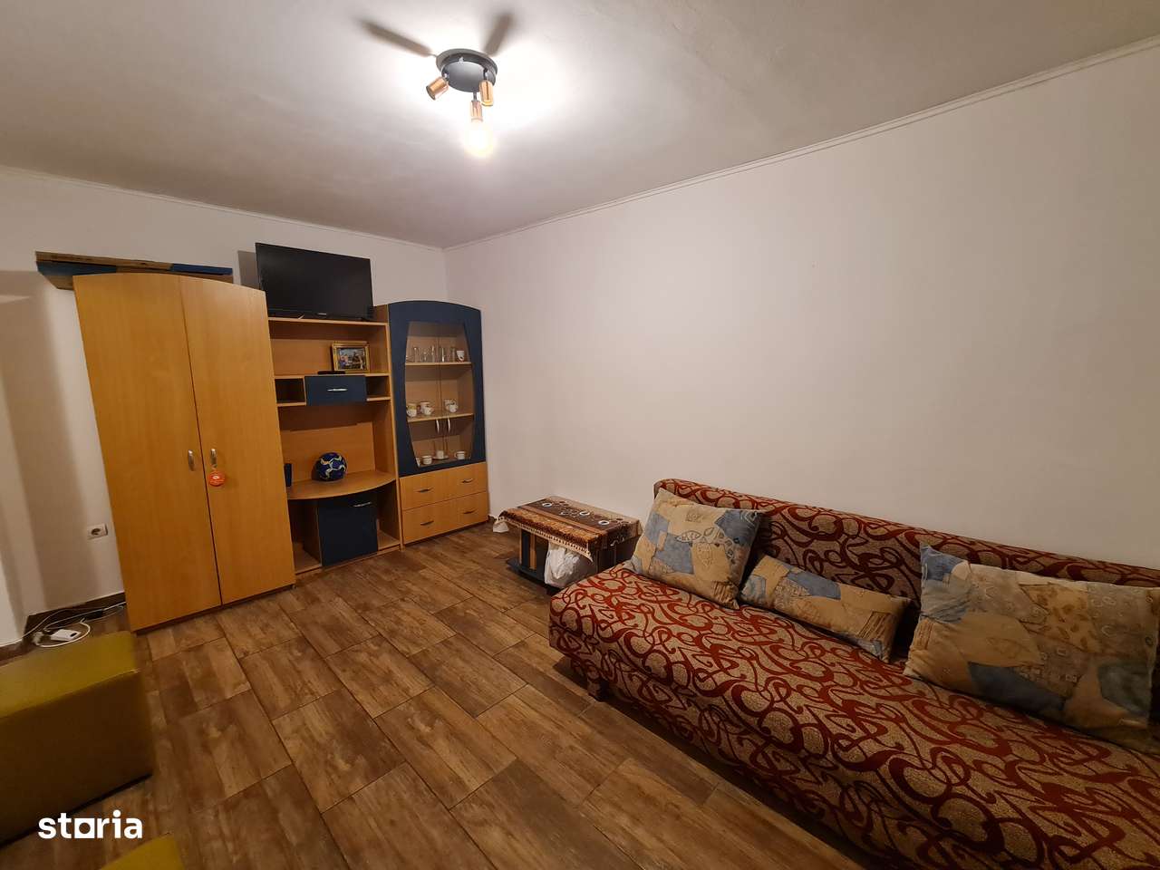 Inchiriez Garsoniera Confort 1 Moderna cu Balcon Micalaca Simfoniei - Imagine principală: 5/18