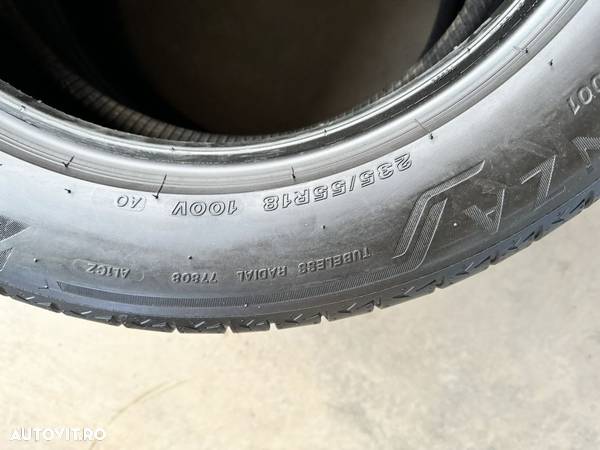 vând 2 anvelope 235/55/18 bridgestone de vară ca noi - 4