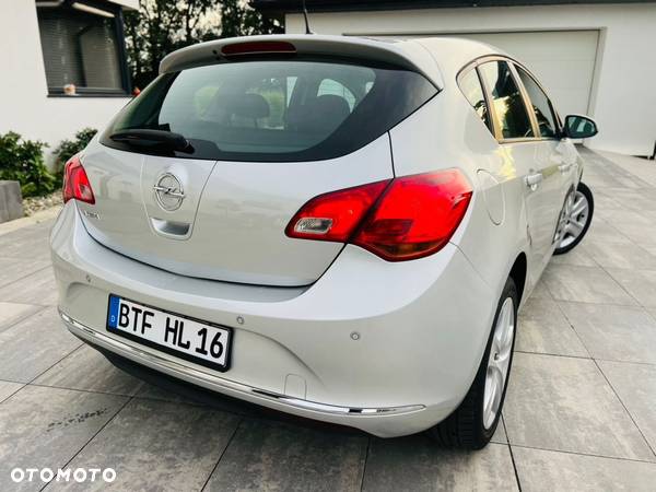 Opel Astra - 4