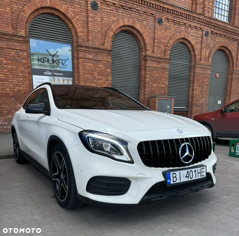 Mercedes-Benz GLA - 2