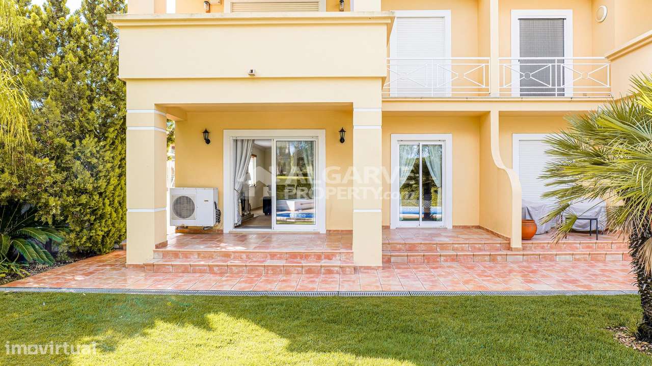 Apartamento T2 de Canto, no Rés do Chão com Vistas para o Golfe | Mill-12