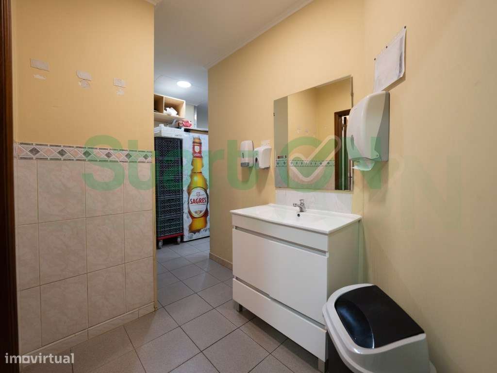 Venda de Imóvel Comercial Excelente Oportunidade de Investimento em...-21