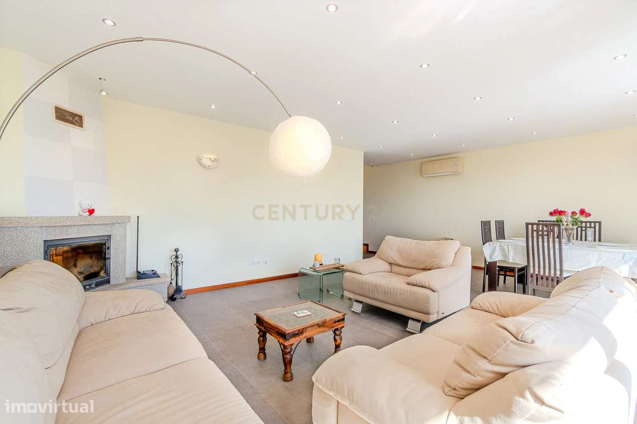 Moradia moderna T3 com garagem e sala de jogos em Parragil, Loulé - Grande imagem: 5/57