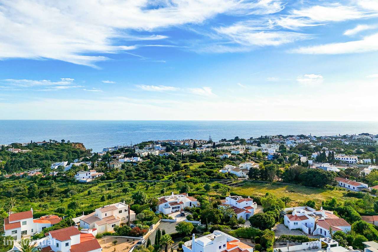 Deslumbrante moradia com piscina, terraço e vista mar-49