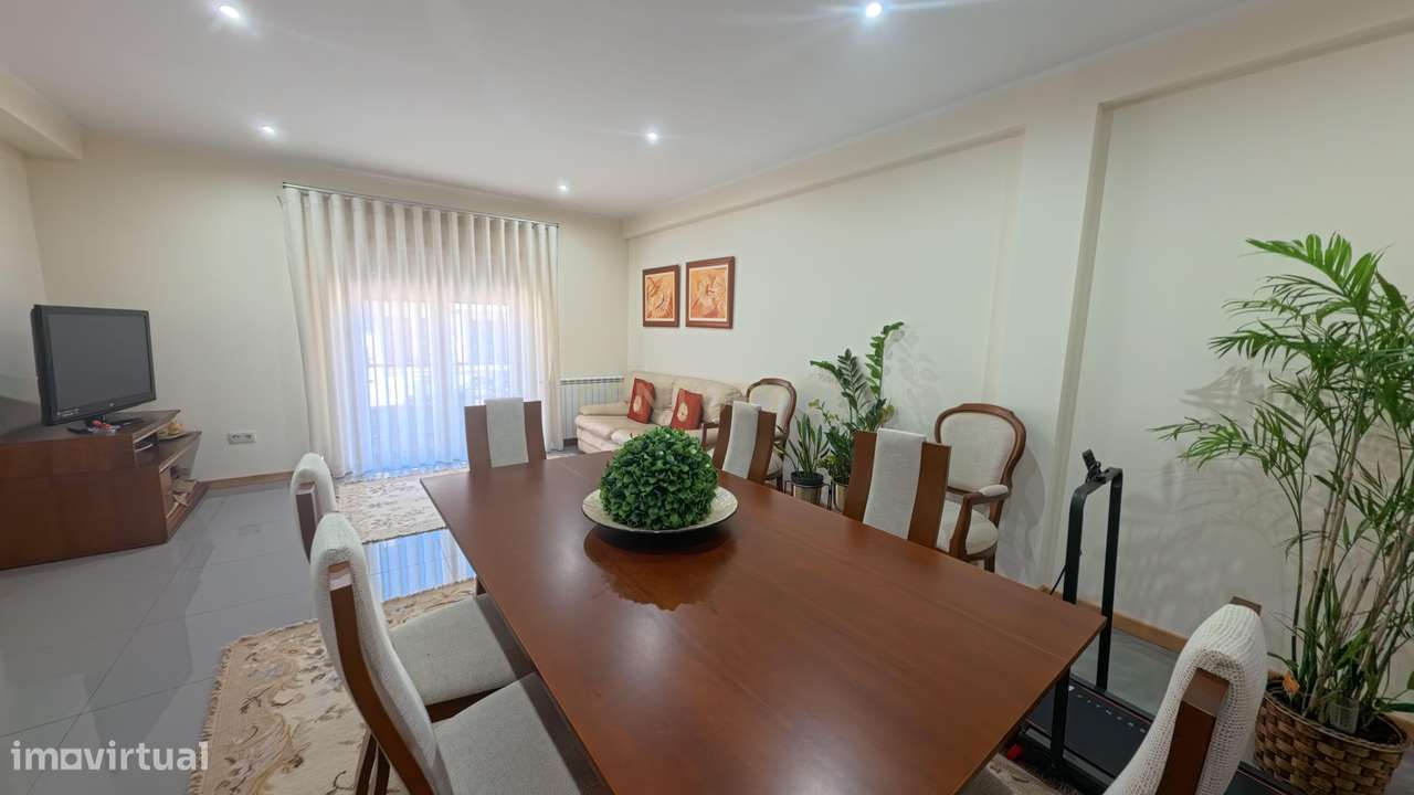 Viva com qualidade e tranquilidade - Moradia T4 Viso Sul Viseu - Grande imagem: 4/8