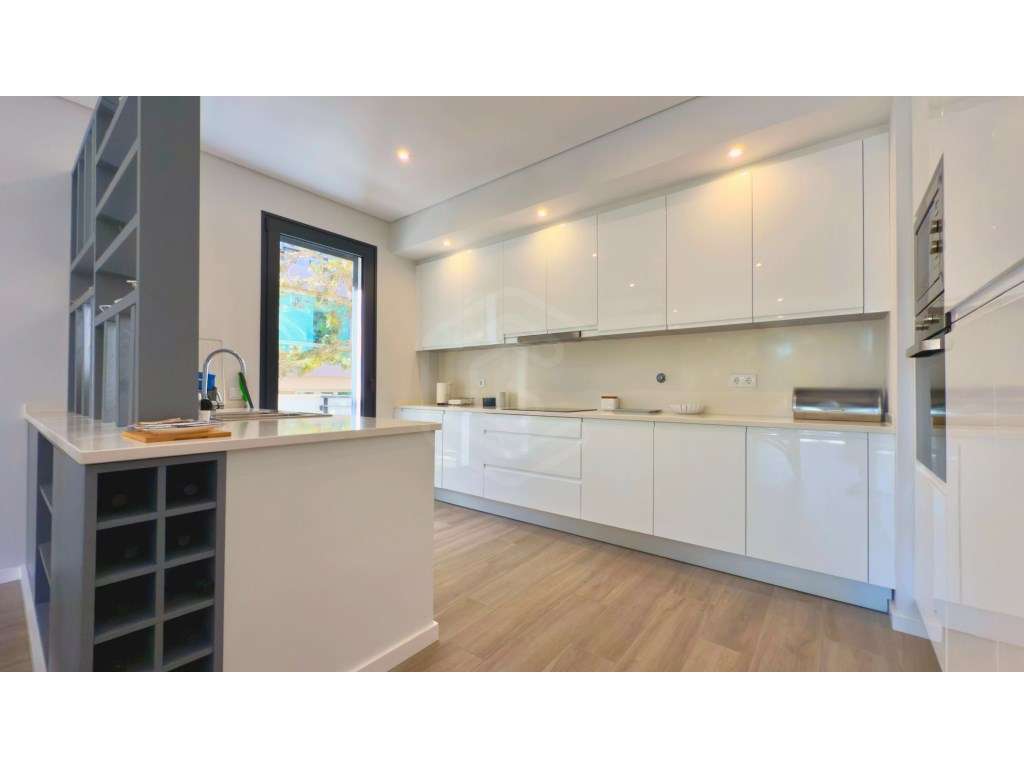 Apartamento T3 de arquitetura moderna, localizado apenas a 200 metr... - Grande imagem: 5/45